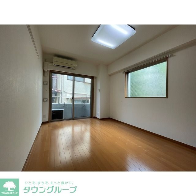 居室・リビング　角部屋　二面採光