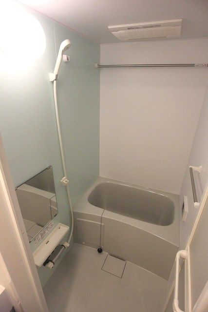 バス・シャワールーム　★浴室乾燥機付きのお風呂です★