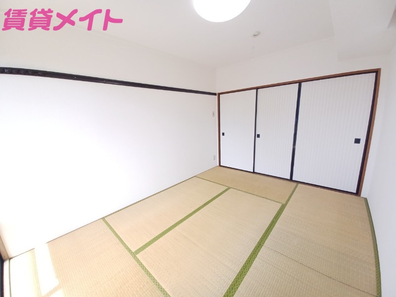 居室・リビング　別部屋参考写真です