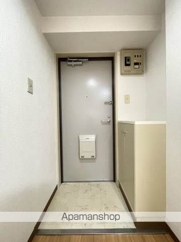 ＪＲ中央線 武蔵境駅 徒歩2分 12階建 築42年の玄関写真