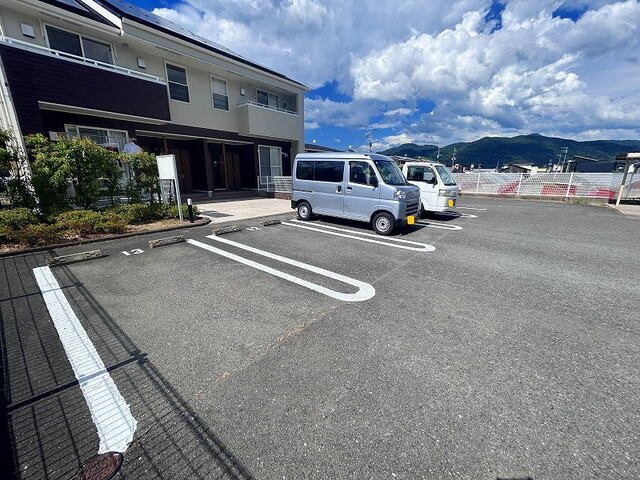 駐車場　駐車スペースもあります