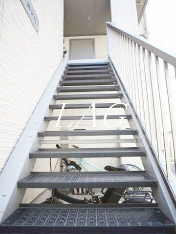 東急東横線 都立大学駅 徒歩15分 3階建 築19年の外観写真