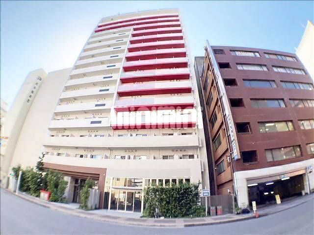 建物外観　オートロック、エレベーター、宅配ロッカーなど設備充実