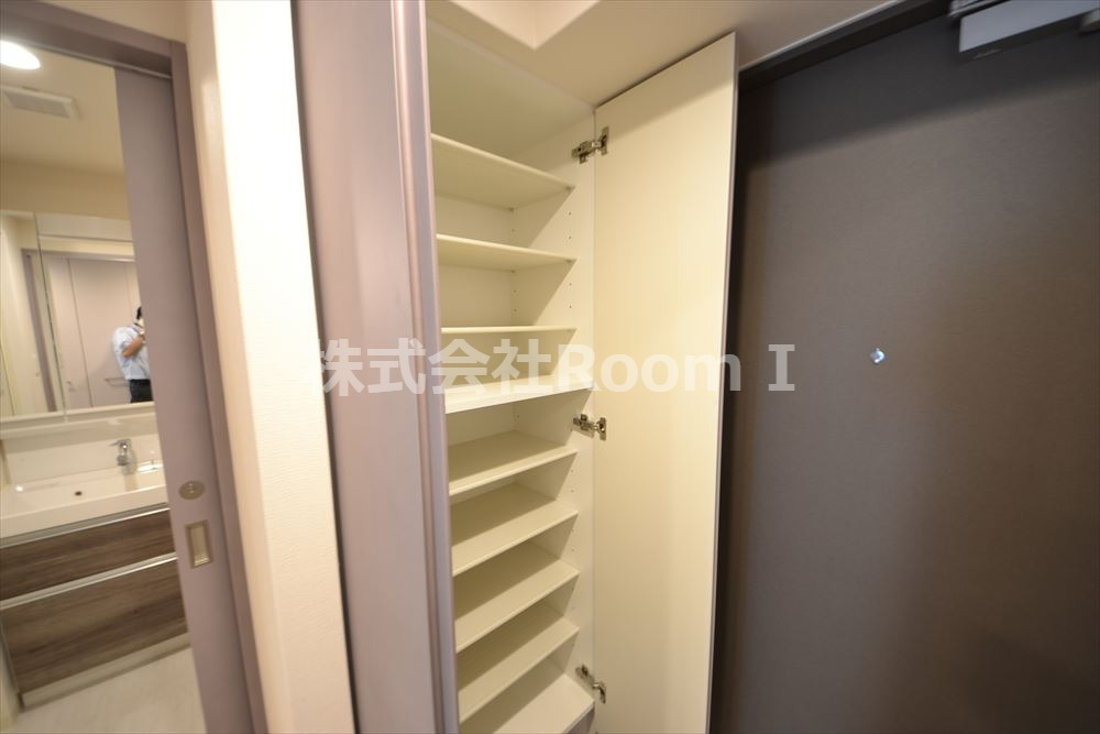 玄関　落ち着いた玄関です