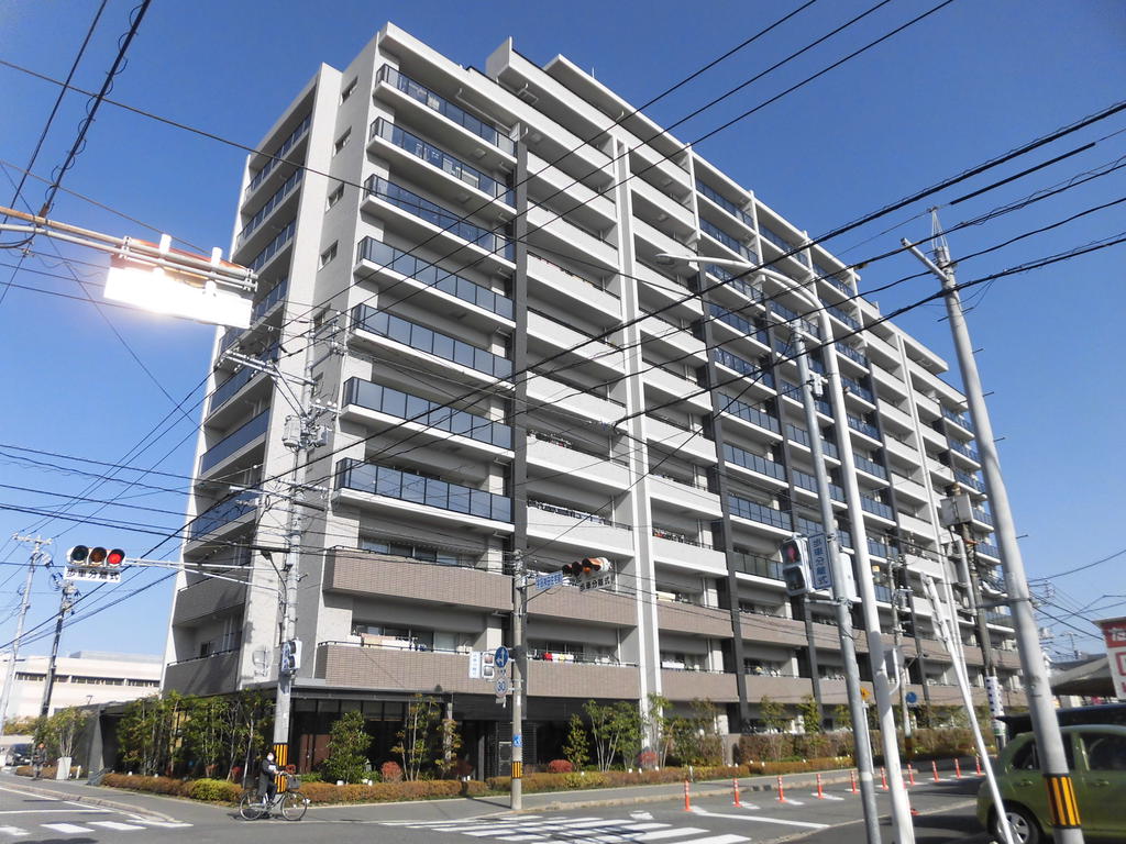 広島市南区宇品東のマンションの建物外観
