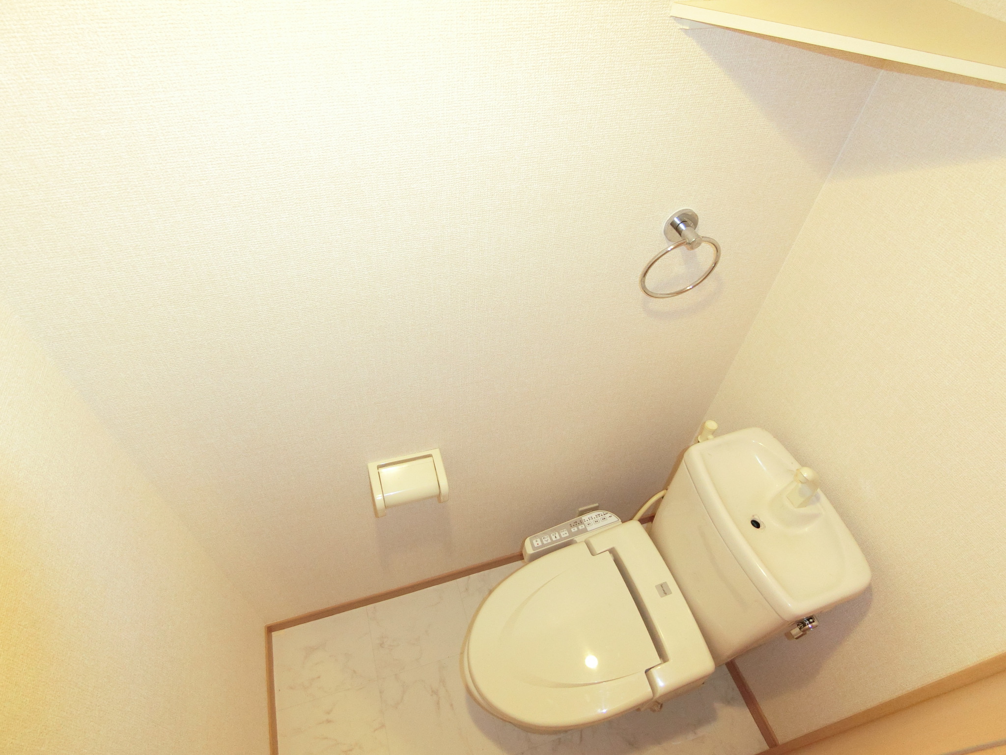 トイレ　シャワートイレでスッキリ