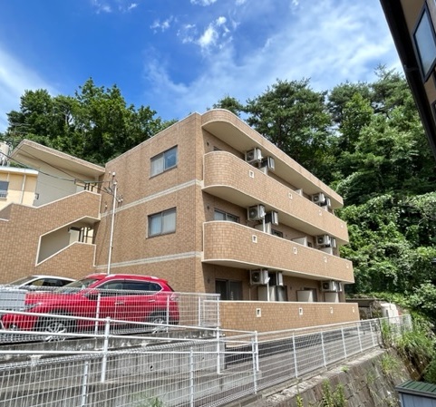 仙台市太白区桜木町のマンションの建物外観