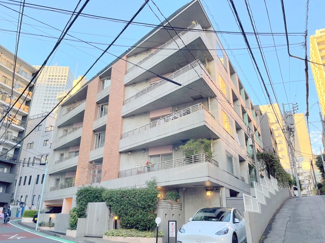 渋谷区代々木のマンションの建物外観