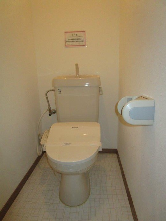 トイレ　温水洗浄便座