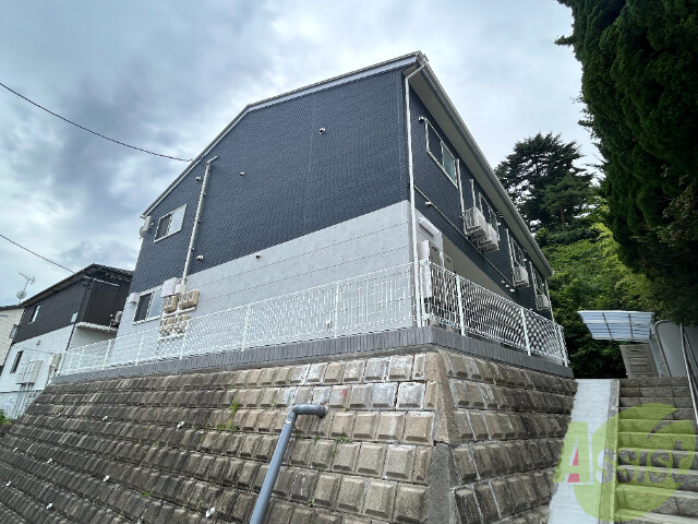 【仙台市太白区八木山本町のアパートの建物外観】