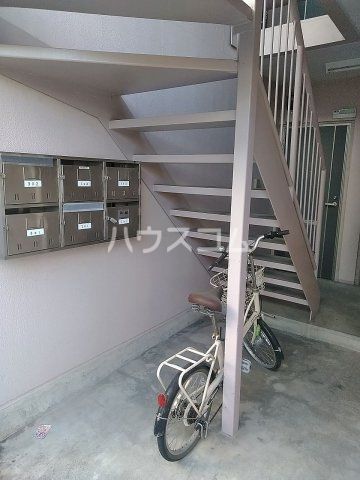 【横須賀市大矢部のマンションの駐車場】