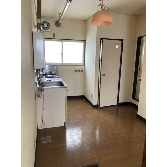 居室・リビング　洋室（10帖）の様子