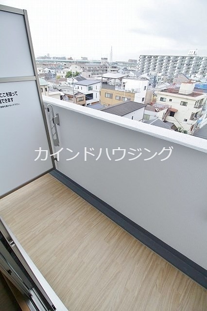 【大阪市住吉区清水丘のマンションのバルコニー】