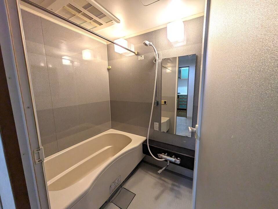 バス・シャワールーム　浴室