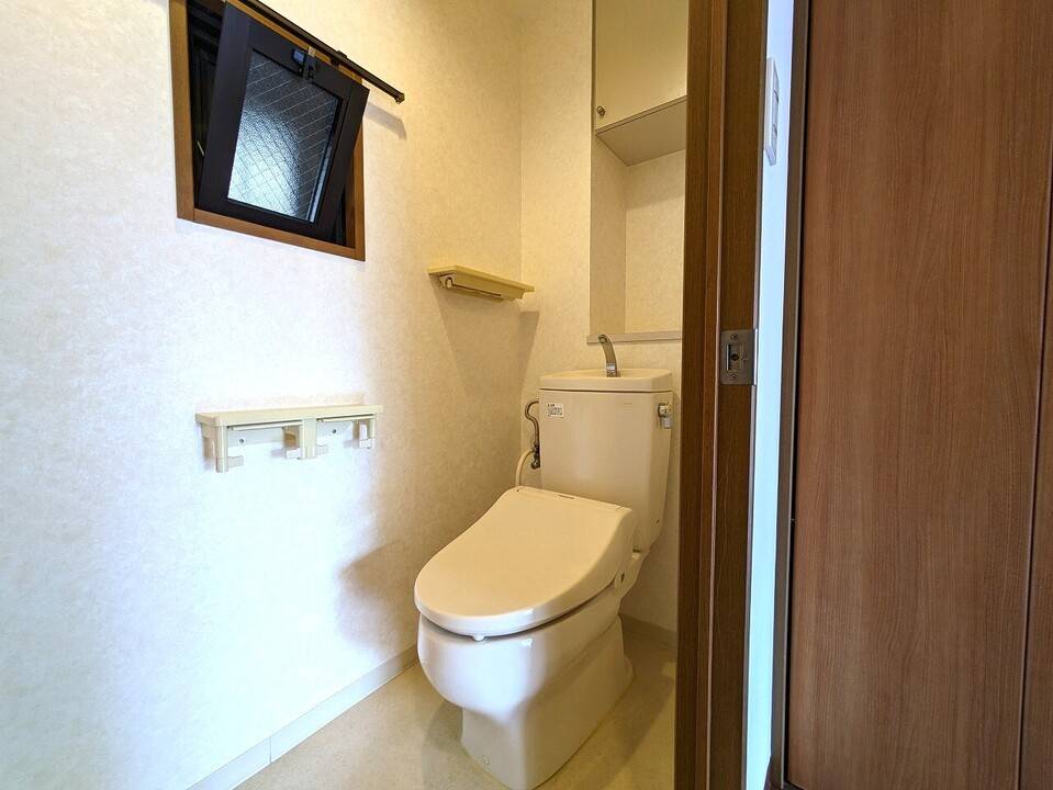 トイレ　トイレ