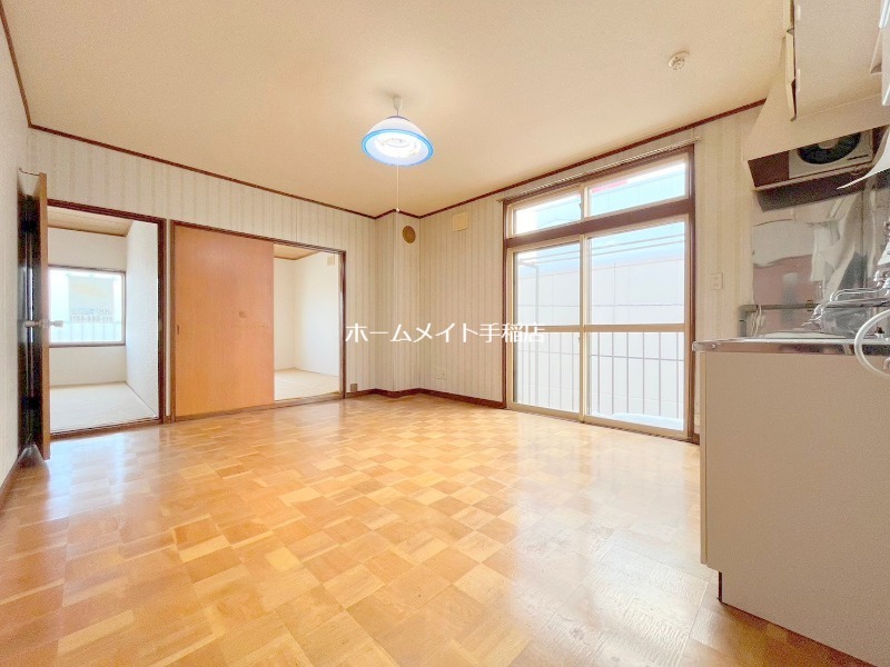 居室・リビング　明るく広々リビングスペース♪