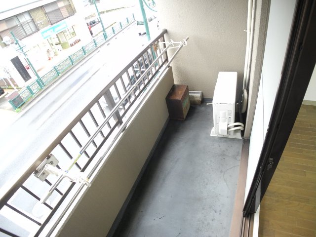 バルコニー　※室内画像は別号室のもの