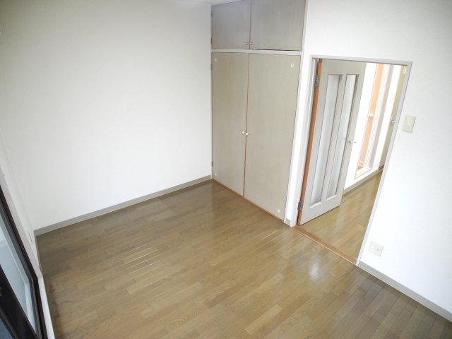 居室・リビング　※室内画像は別号室のもの