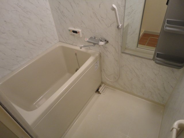 バス・シャワールーム　バス