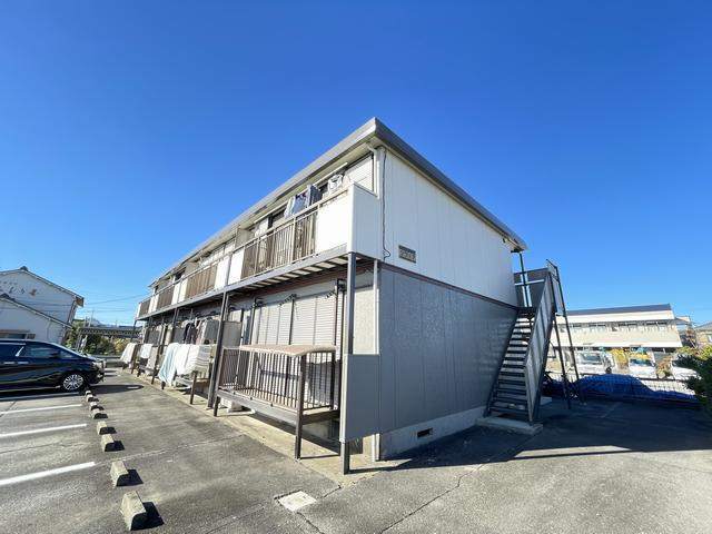 建物外観　南向きベランダで日当り良好です。