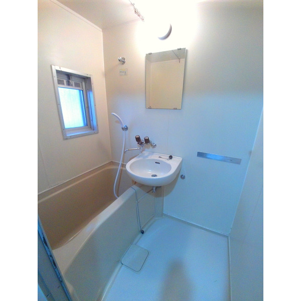 バス・シャワールーム　同物件別室