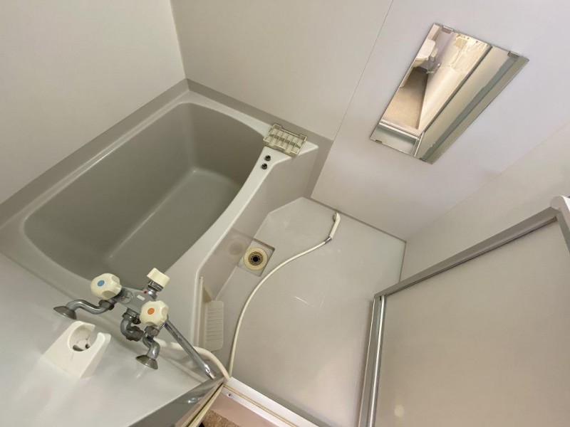 バス・シャワールーム　浴室