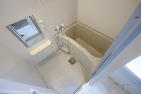 バス・シャワールーム　※別部屋の写真です