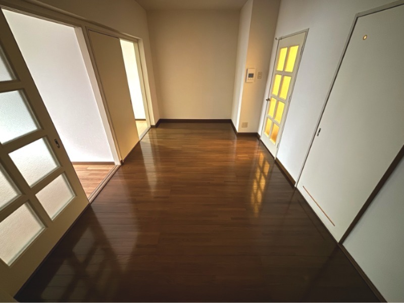 居室・リビング　反転タイプ