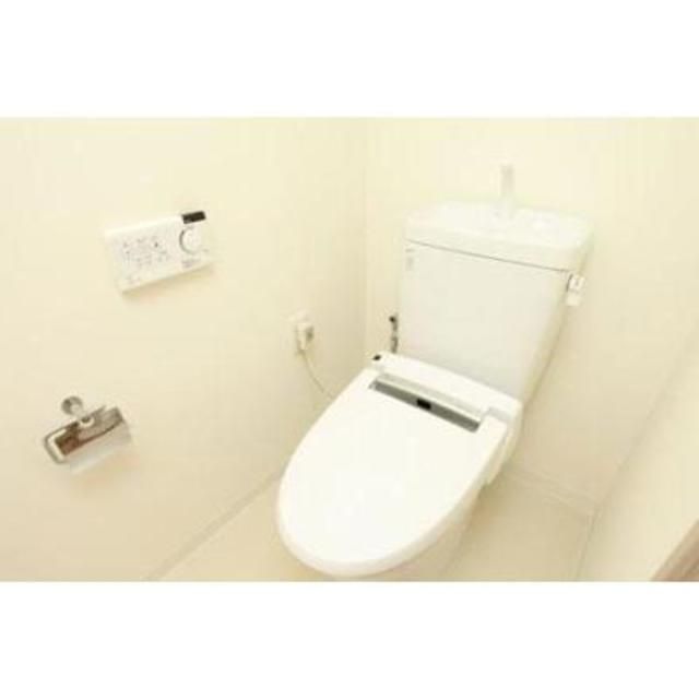 トイレ　ゆったりとした空間のトイレです