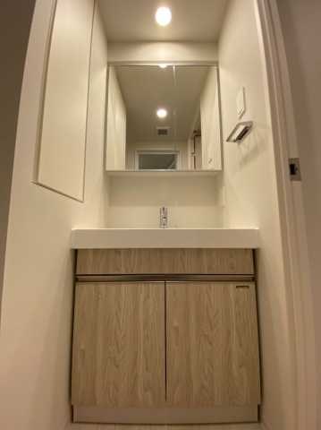 洗面設備　使いやすい洗面所です