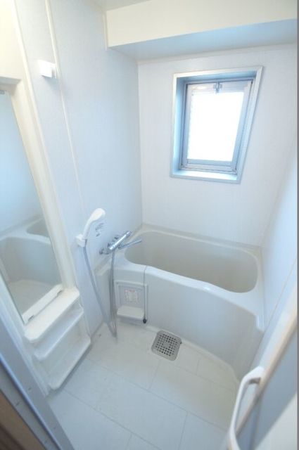 バス・シャワールーム　【浴室】浴室