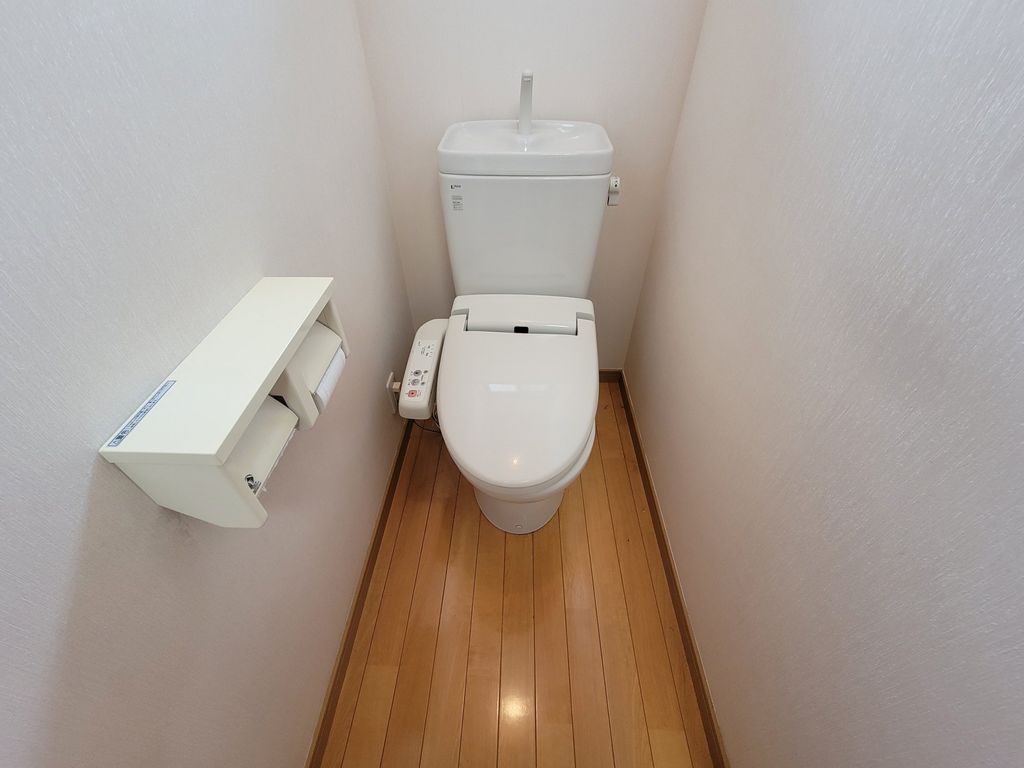 神戸電鉄粟生線 志染駅 徒歩10分 2階建 築19年のトイレ写真