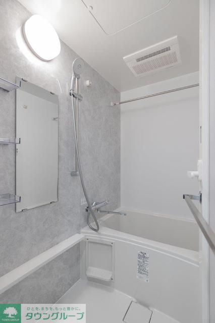 バス・シャワールーム　Aタイプ2024年10月撮影 同タイプ1401号室の写真です