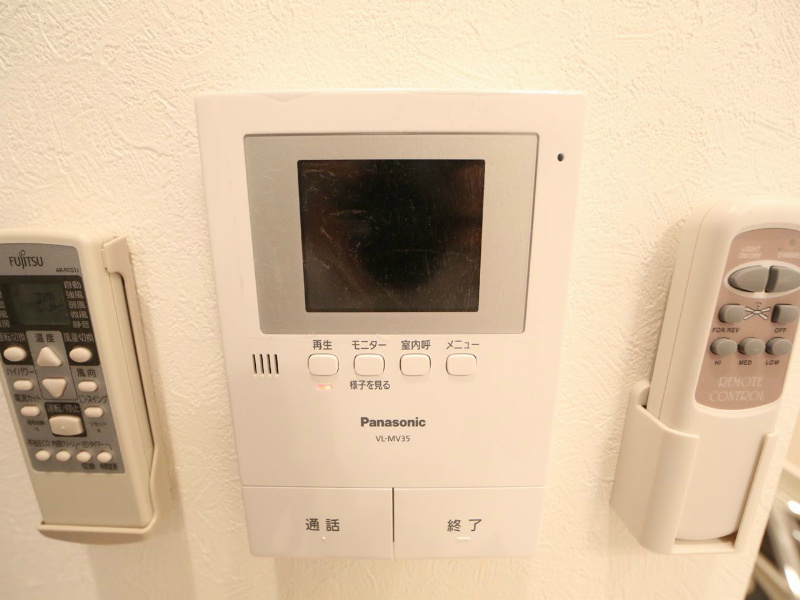 セキュリティ　TVモニター付インターホン