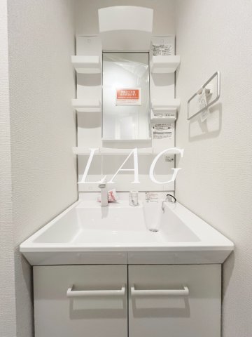 洗面設備　独立洗面台です。（同一仕様）