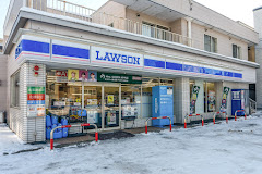 コンビニ　ローソン札幌旭町五丁目店（コンビニ）まで322m