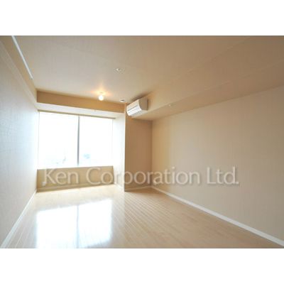 居室・リビング　同タイプ19階のお部屋を撮影。仕様が異なることがあります。