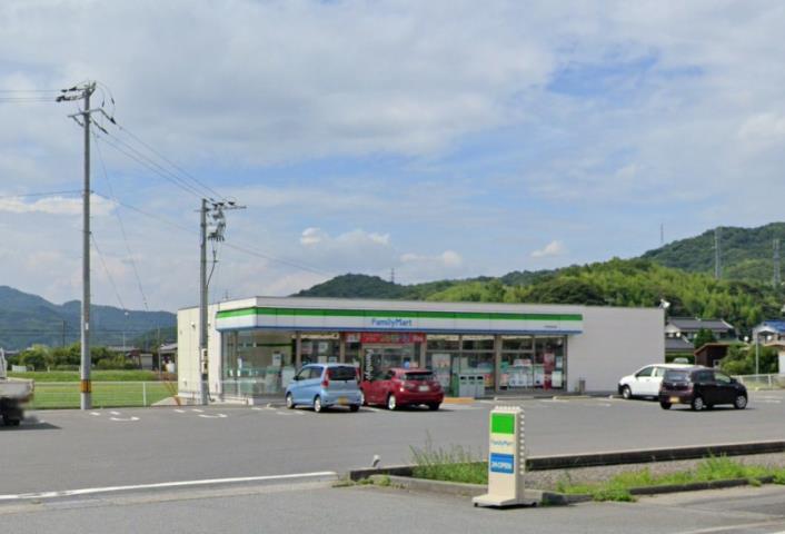 コンビニ　ファミリーマート（コンビニ）まで1238m