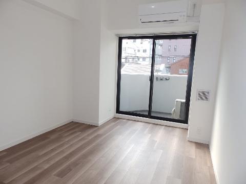 居室・リビング　室内