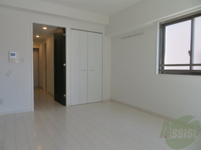 その他部屋・スペース　南向きなので明るい光が差し込むお部屋ですよ。