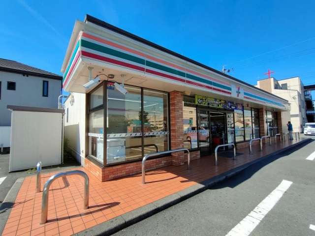 コンビニ　セブンイレブン浜松和地山2丁目店（コンビニ）まで438m