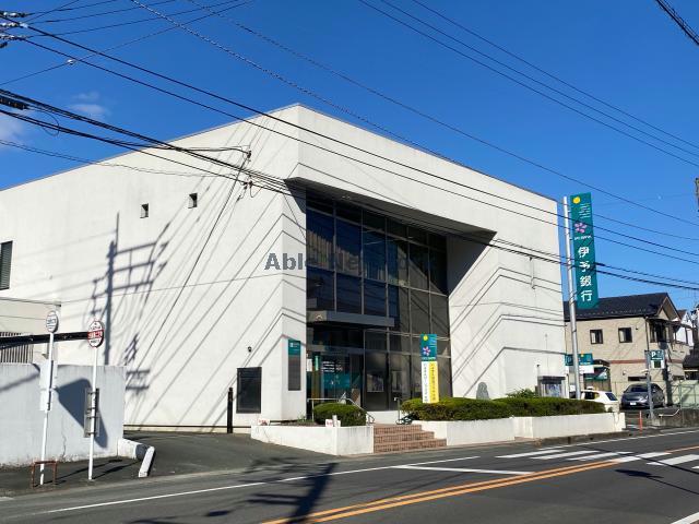 銀行　伊予銀行大洲本町支店（銀行）まで901m