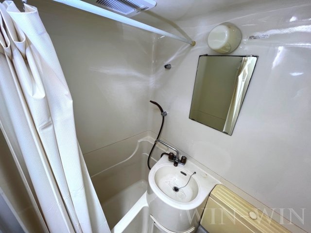 バス・シャワールーム　イメージ（同建物内別部屋の写真です）