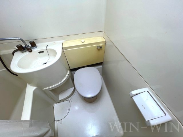 トイレ　イメージ（同建物内別部屋の写真です）