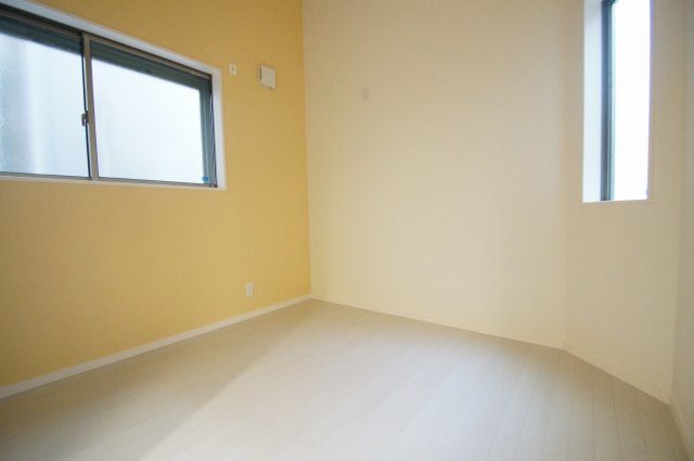 居室・リビング　「お洒落なアクセントクロス」