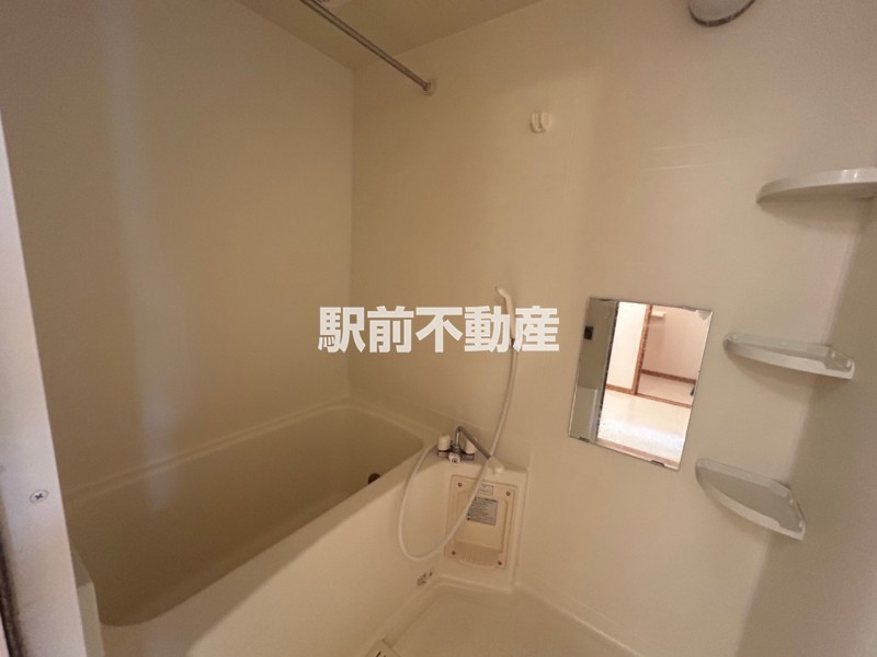 バス・シャワールーム　追焚・浴室乾燥機付☆