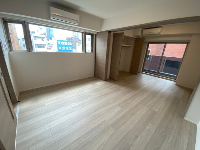 居室・リビング　※別部屋の参考写真です。