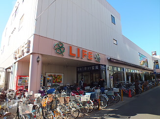 スーパー　ライフ千歳烏山店（スーパー）まで183m