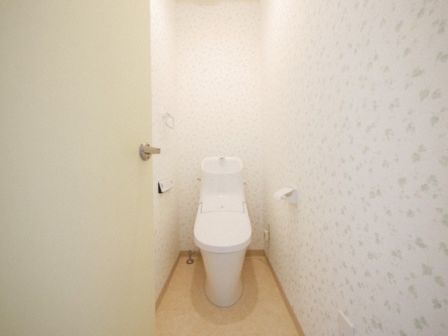 トイレ　同タイプ内観です