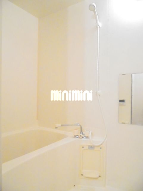 バス・シャワールーム　室内写真です